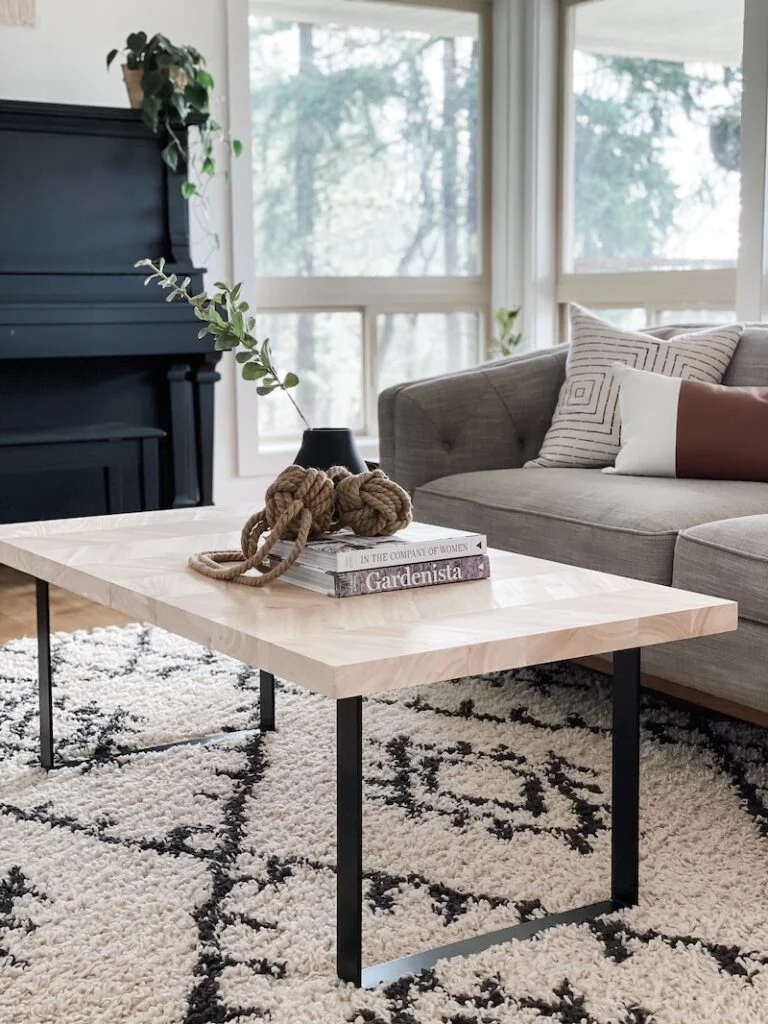 Aligning the Rug with the Coffee Table