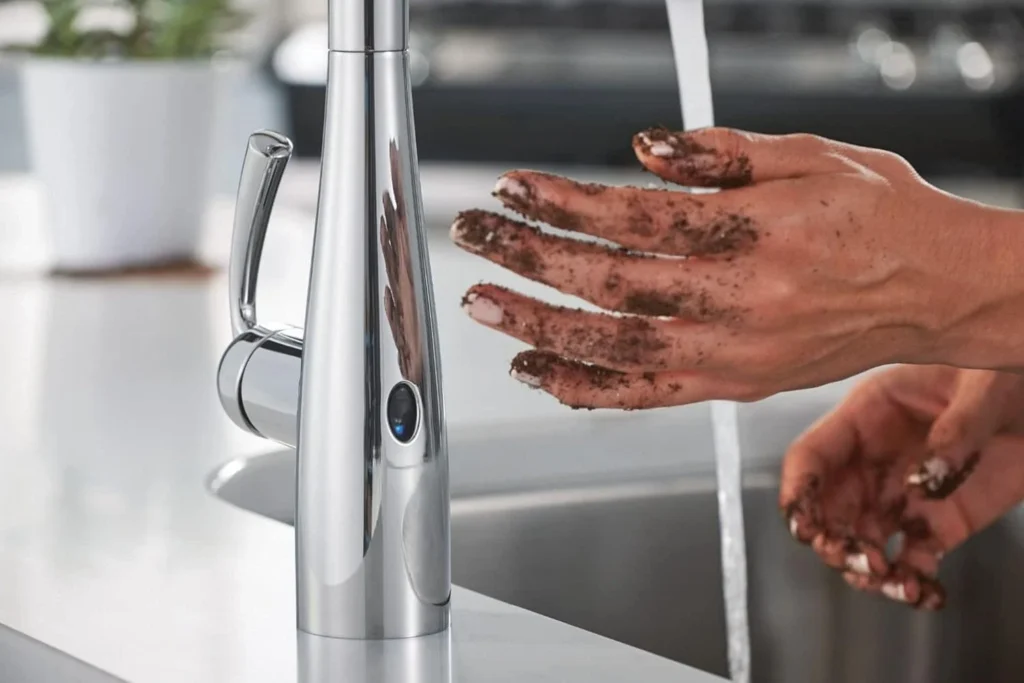 Benefits of Going Touchless in the Kitchen