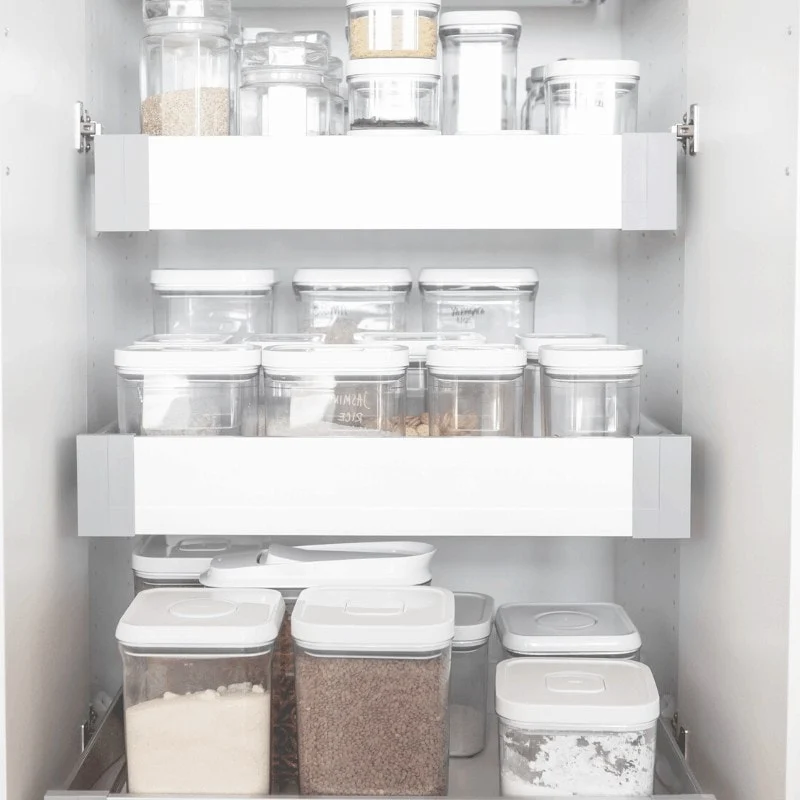 Choosing Containers that Complement Minimalist Décor
