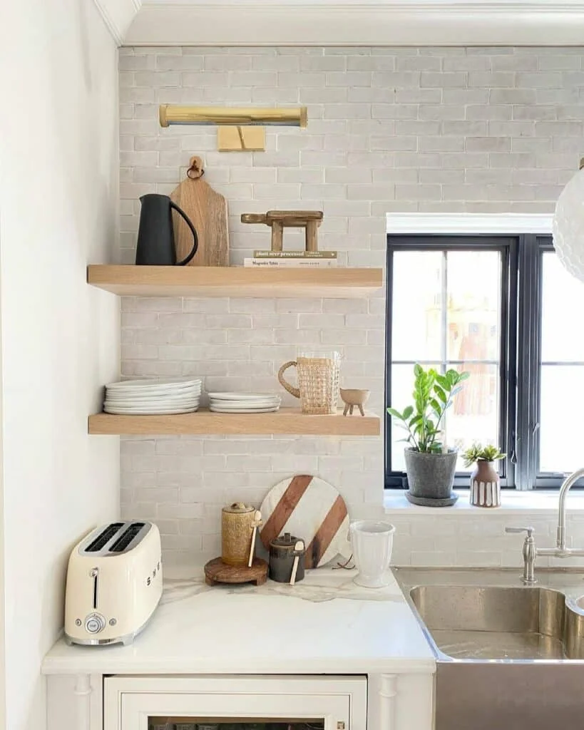 Choosing the Right Light Wood Shelf Style for Your Kitchen décor with Light Wood Shelves