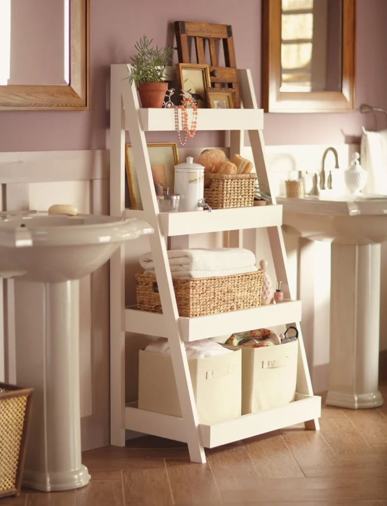 Choosing the Right Storage Solutions for a Simple Bathroom Organization Décor