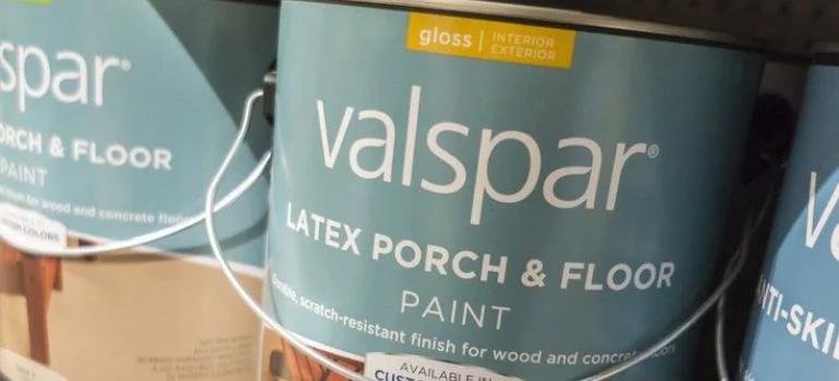 Choosing the Right Thinner for Valspar Oil Enriched Enamel