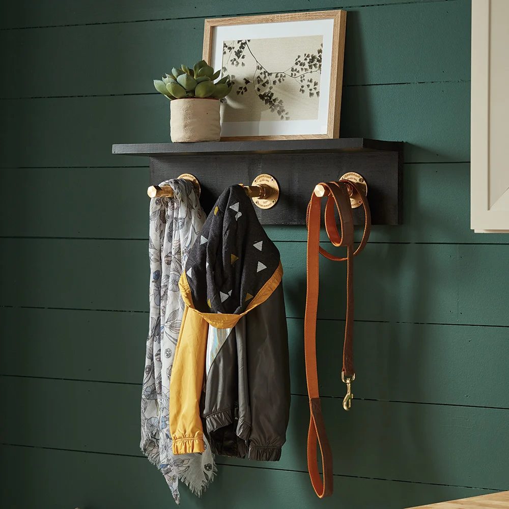 Choosing the Right Wall Hanger for DIY décor with simple wall hangers