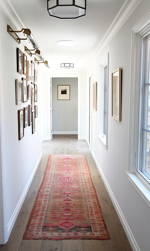 Color harmony and lighting in narrow corridors