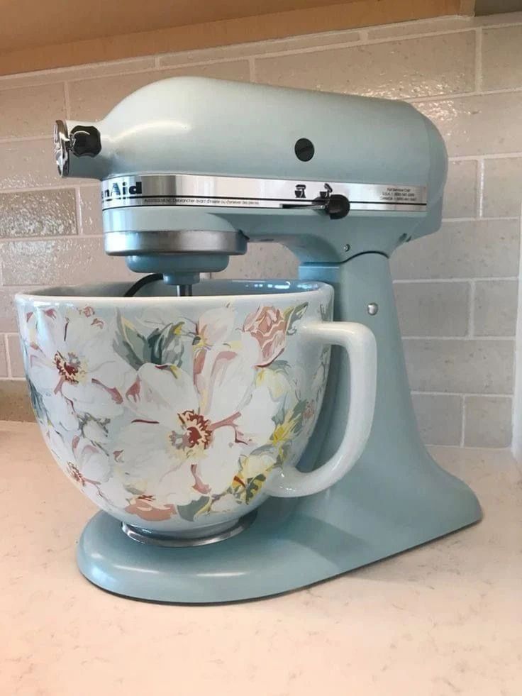Design Integration: Matching the Mixer with Kitchen Décor