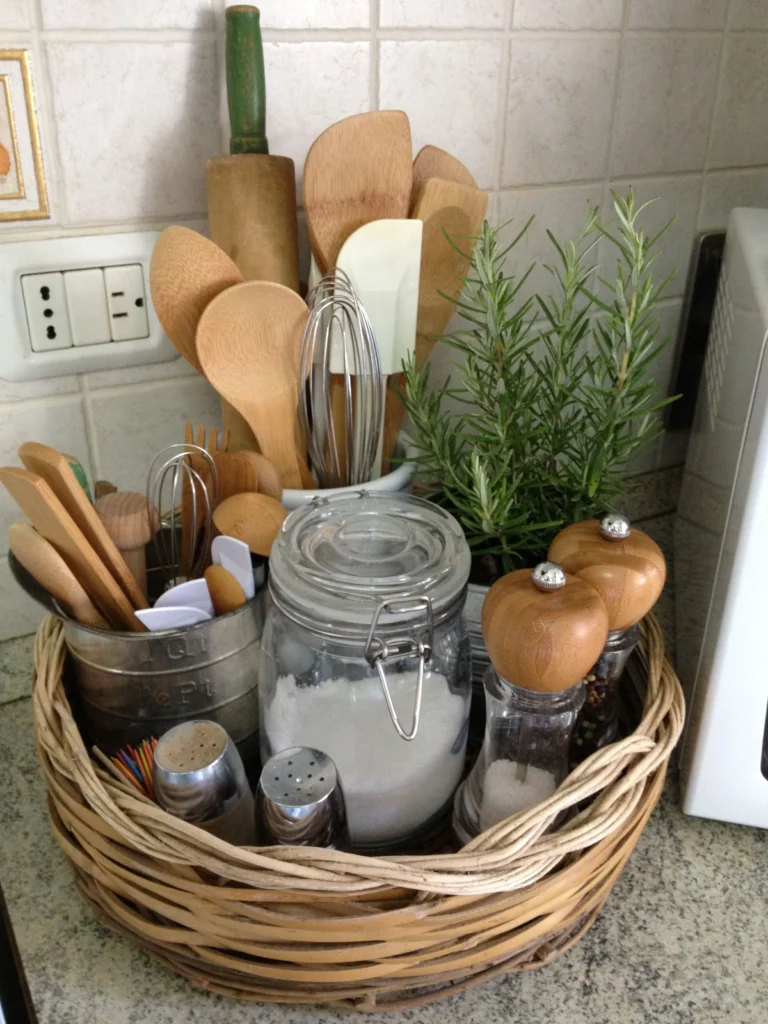 DIY décor with decorative baskets: Kitchen and Dining Enhancements