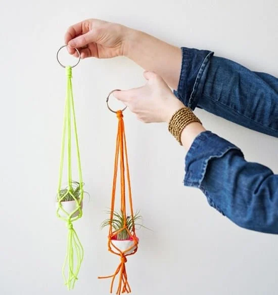 DIY décor with rope plant holders: Choosing Materials that Match Your Style