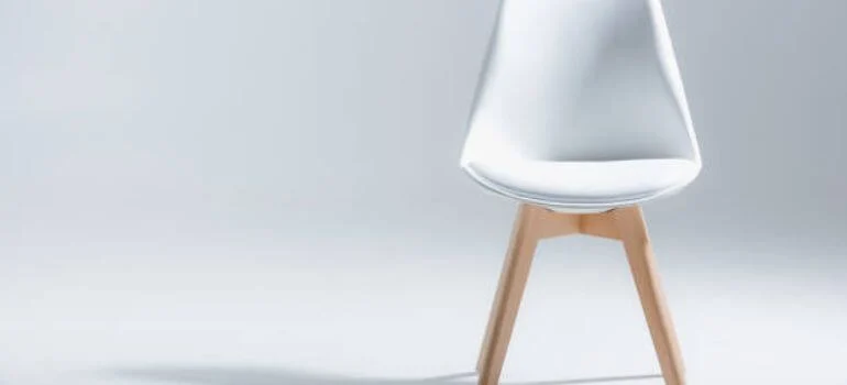 Finding the perfect studio chair for your creative oasis: Ergonomic foundations