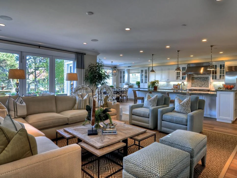 Furniture Arrangement for Flow and Comfort