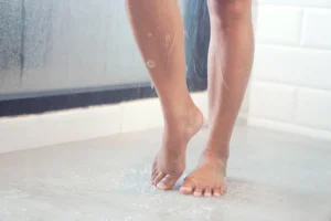 how long should shower floor stay wet? The Science Behind Moisture Retention