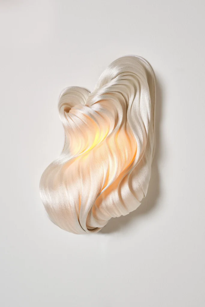 Integrating Lighting to Highlight Woven Textures