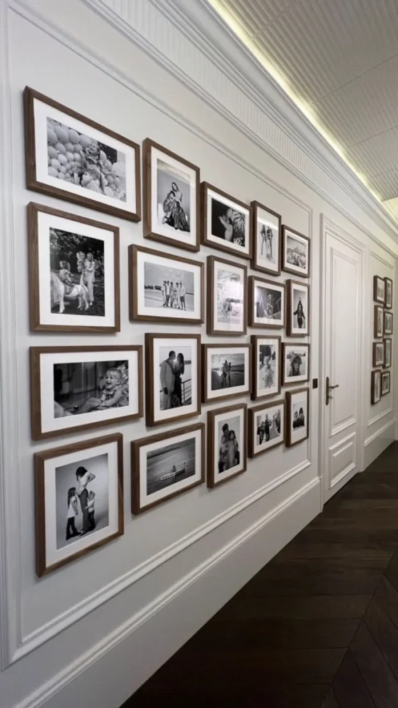 Integrating Wall Décor with Simple Photo Frames into Different Rooms