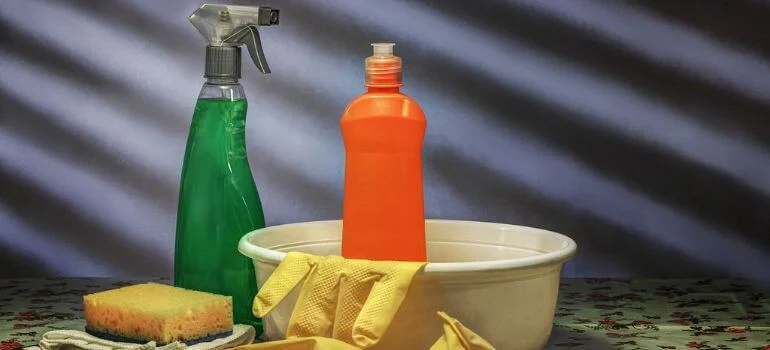 Oxiclean Powder vs Liquid Choosing the Right Stain Warrior: Understanding the Basics
