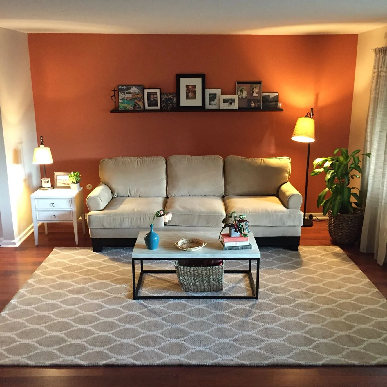 small living room accent wall ideas: Color & Paint Techniques