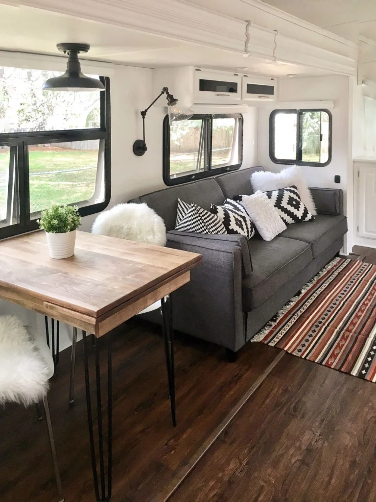 Space‑Saving Furniture Solutions When You Learn How to Decorate a Trailer Home