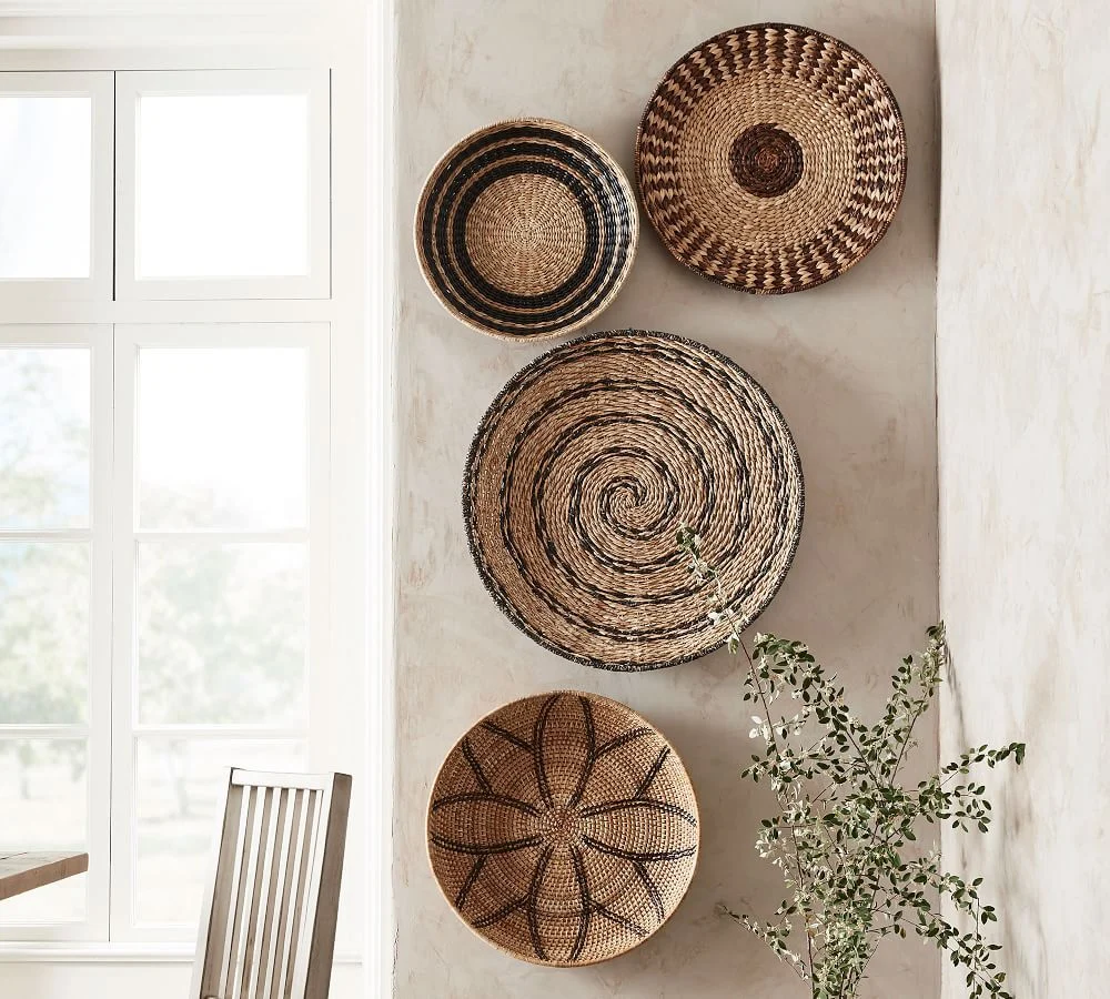 Strategic placement for hallway décor with woven décor baskets