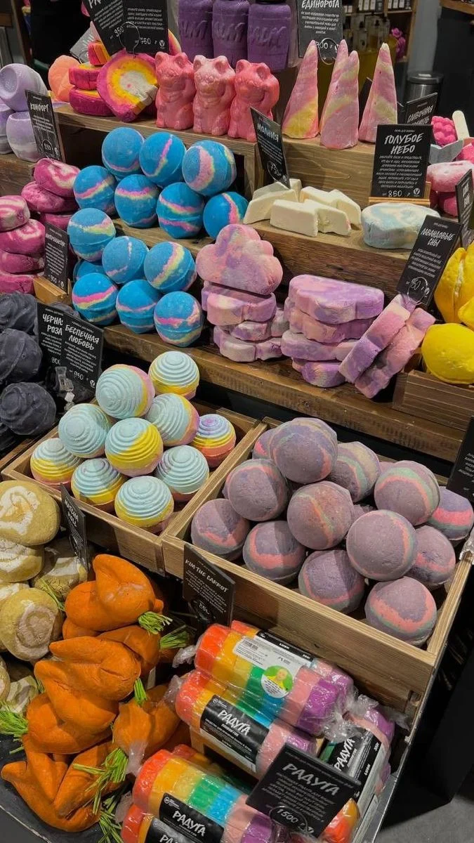 unveiling the colorful world of lush bath bombs: a sensory guide