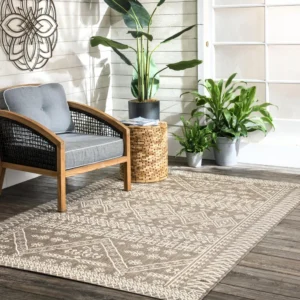 Why Choose Balcony Décor with Neutral Outdoor Rugs?