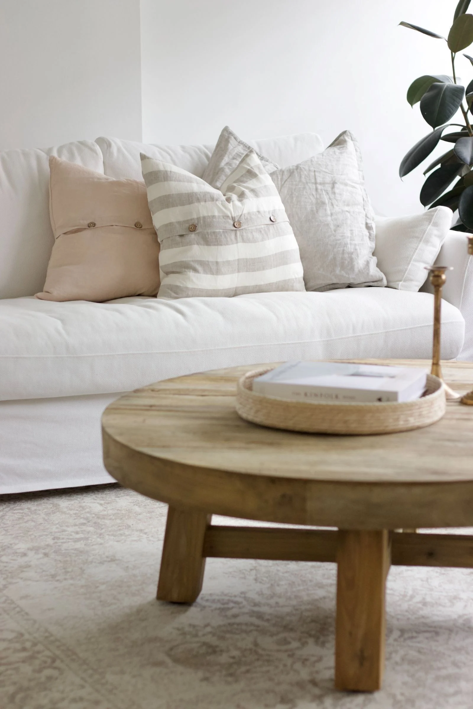 Why home décor with linen cushion styling works in any room