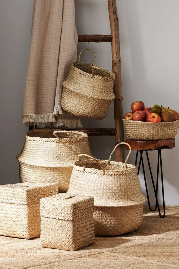 Why Living Room Décor with Natural Baskets Works