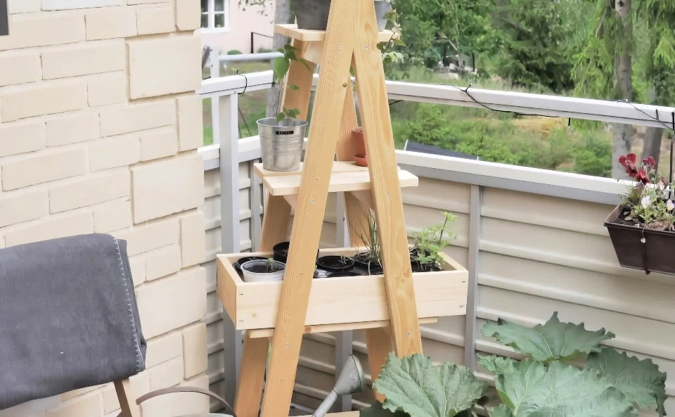 Balcony Plant Ladder Styling: A Fresh Take on Vertical Greenery