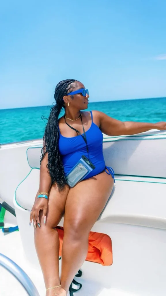 Choosing the Right Bathing Suit for Parasailing
