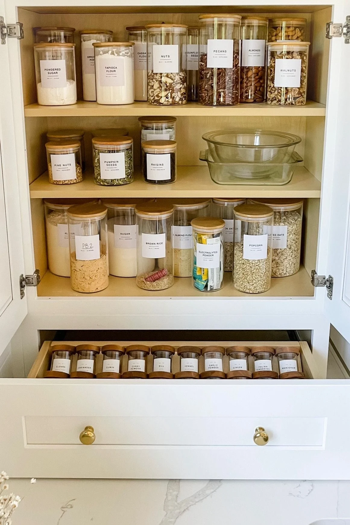 Choosing the Right Glass Containers for Kitchen Décor with Glass Containers