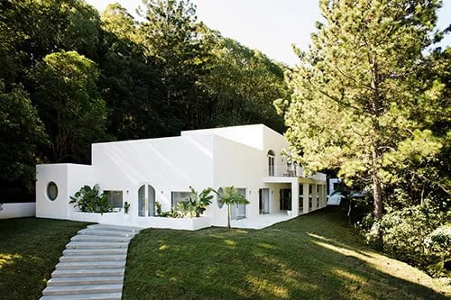 Choosing the Right Neutral Landscape for Your Space