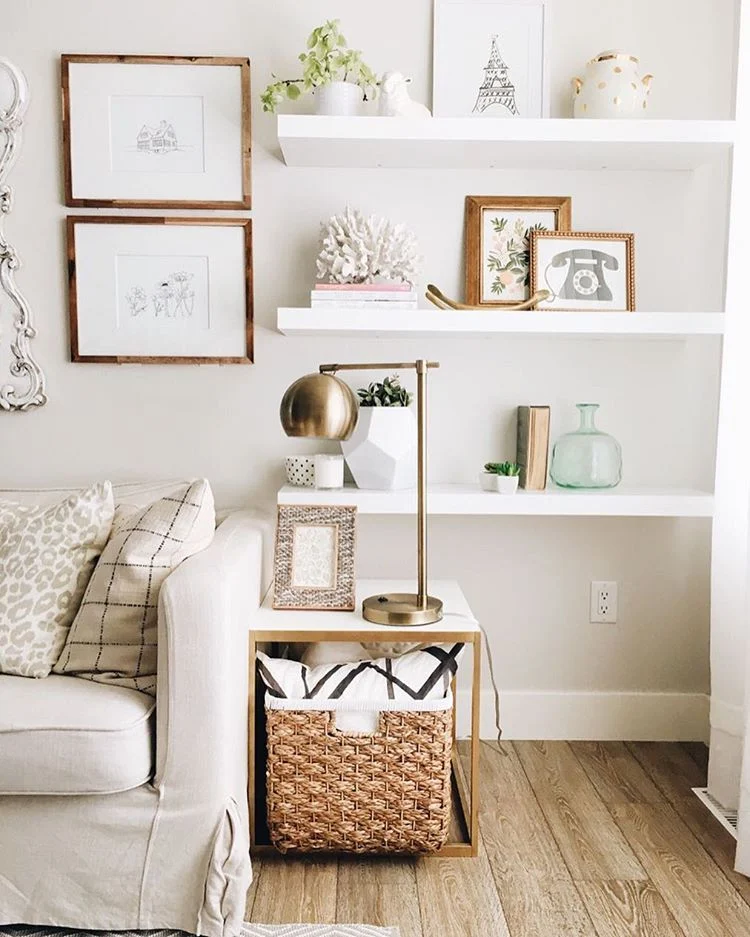Choosing the Right Shelving for Simple Cozy Living Room Shelf Décor