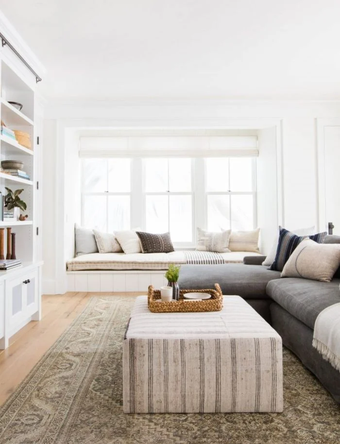 Choosing the right upholstery and cushions for living room window seat décor ideas