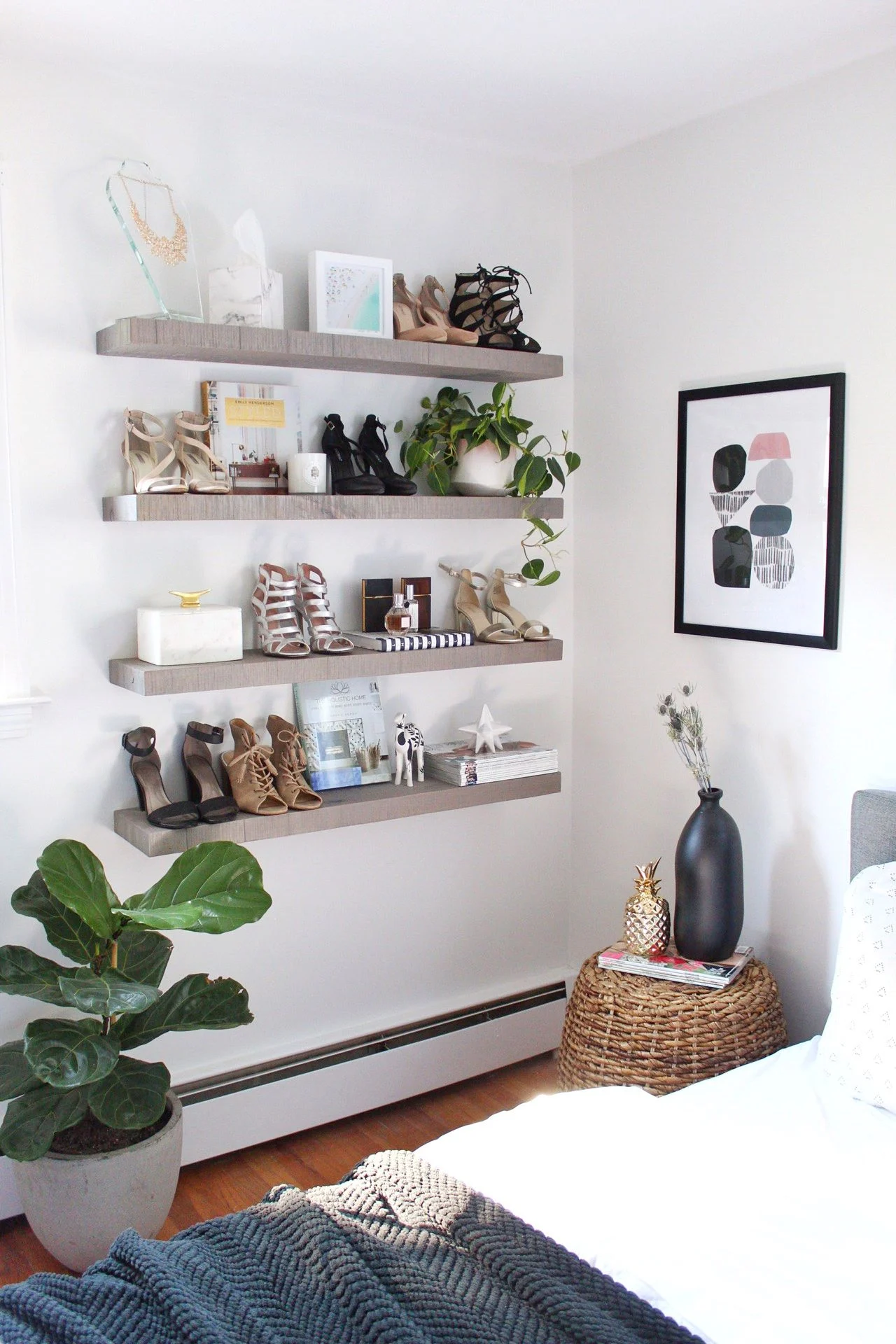 small bedroom floating shelf décor: Why It Works for Compact Spaces