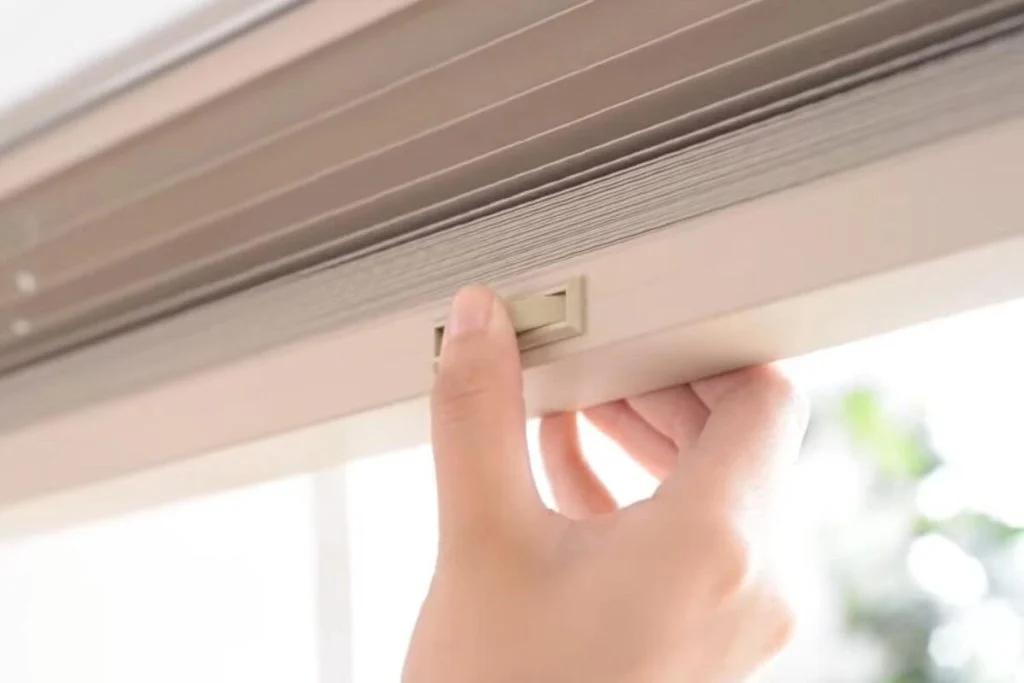 Step‑by‑step guide on how to fix Levolor push button blinds