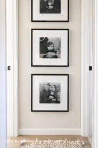 Why hallway décor with framed photos Works So Well