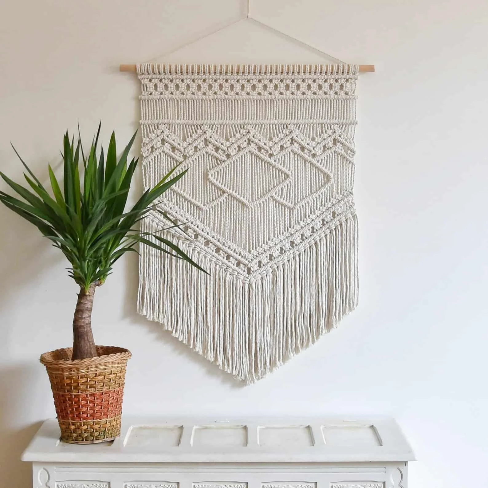 Why Simple Wall Décor with Macrame Works in Any Space